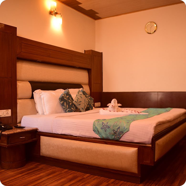 hospitality-in-hotel-kapil-shimla-mobile
