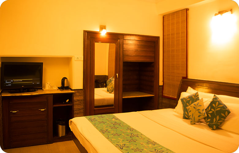 premium-room-at-hotel-kapil-shimla